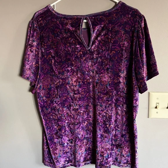 Lucky Brand Purple Floral Velvet Top - Picture 4 of 7